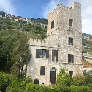 Nella Torre Saracena , Grimaldi (Liguria) Italia
